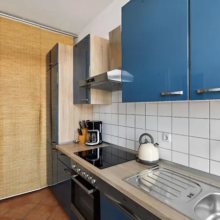 Apartment Ferienwohnung Fur 2 Personen Ca 55 Qm In Lubeck, Ostseekuste Deutschland Lubecker Bucht *