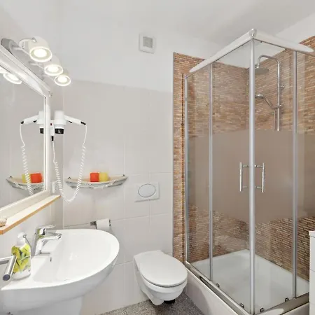 Ferienwohnung Fur 2 Personen Ca 55 Qm In Lubeck, Ostseekuste Deutschland Lubecker Bucht Apartment *