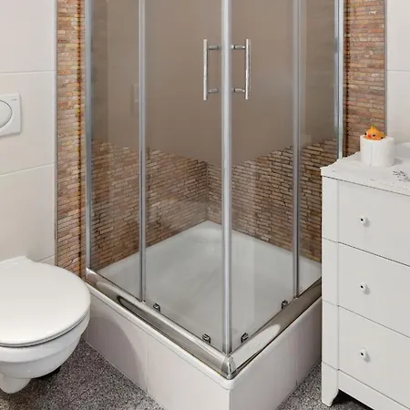 Ferienwohnung Fur 2 Personen Ca 55 Qm In Lubeck, Ostseekuste Deutschland Lubecker Bucht Apartment Lübeck
